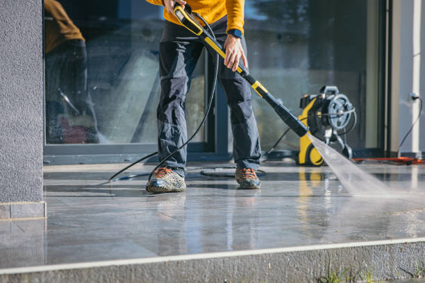 Best Concrete Pressure Washing  in Connell, WA